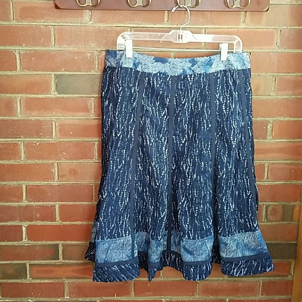 Coldwater creek navy blue skirt with pattern, M